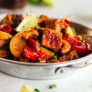 Pad Tofu with Cashew Nuts (N)